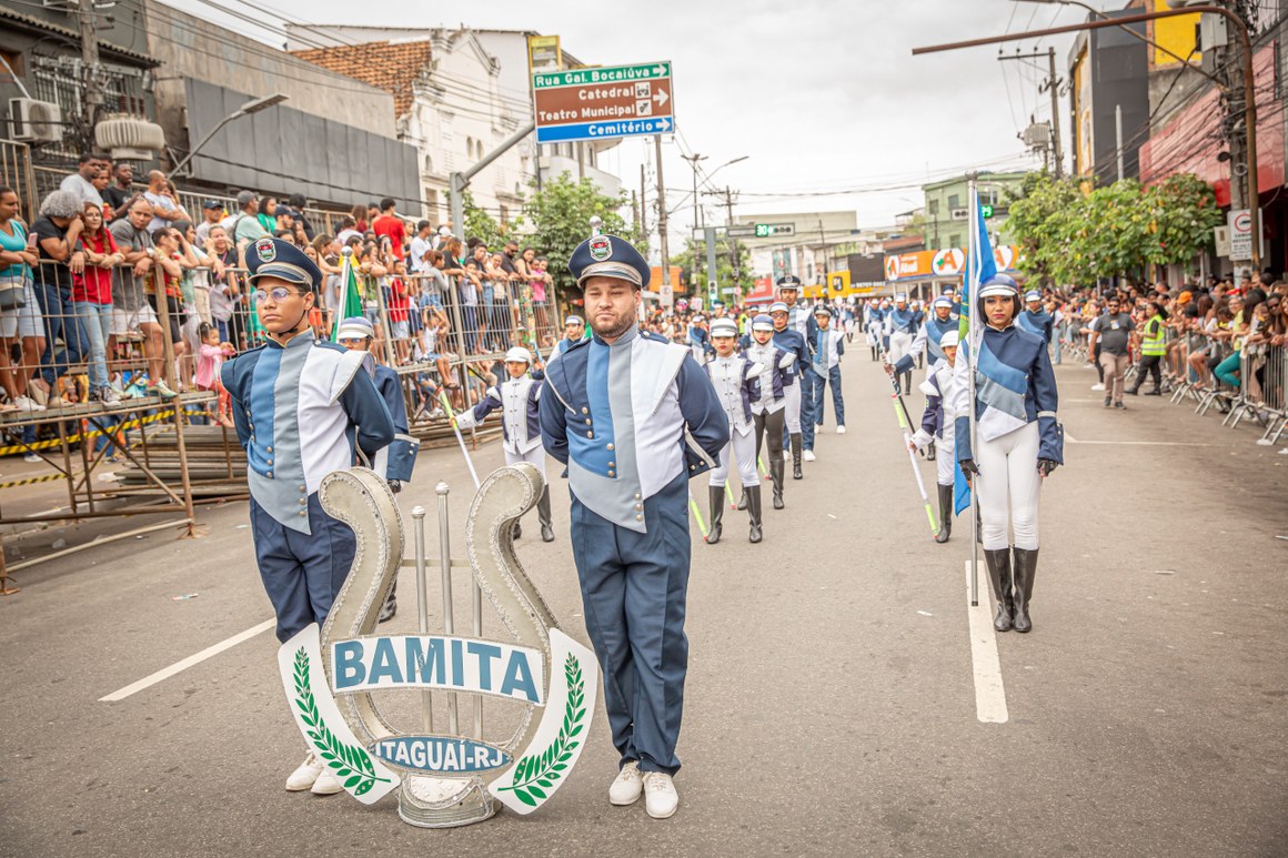 Desfile Cívico de Itaguaí deve reunir mais de 8 mil participantes no dia 7 de setembro