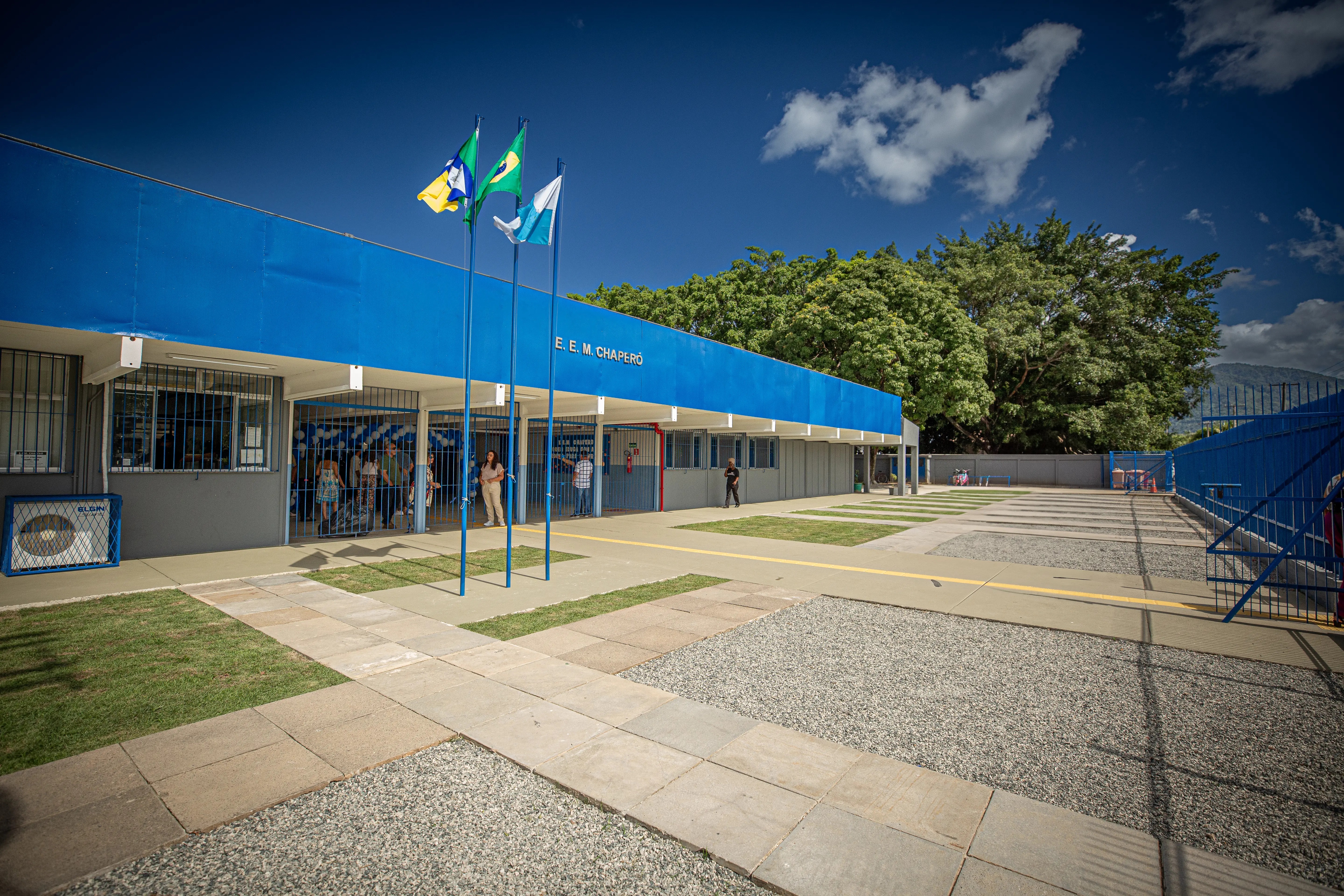 Escola Estadual Municipalizada Chaperó, no bairro de mesmo nome. Unidades vão receber profissionais de apoio escolar que têm diversas funções, dentre elas, a de atender alunos com necessidades especiais (Foto: Italo Dornelles / Comunicação PMI)