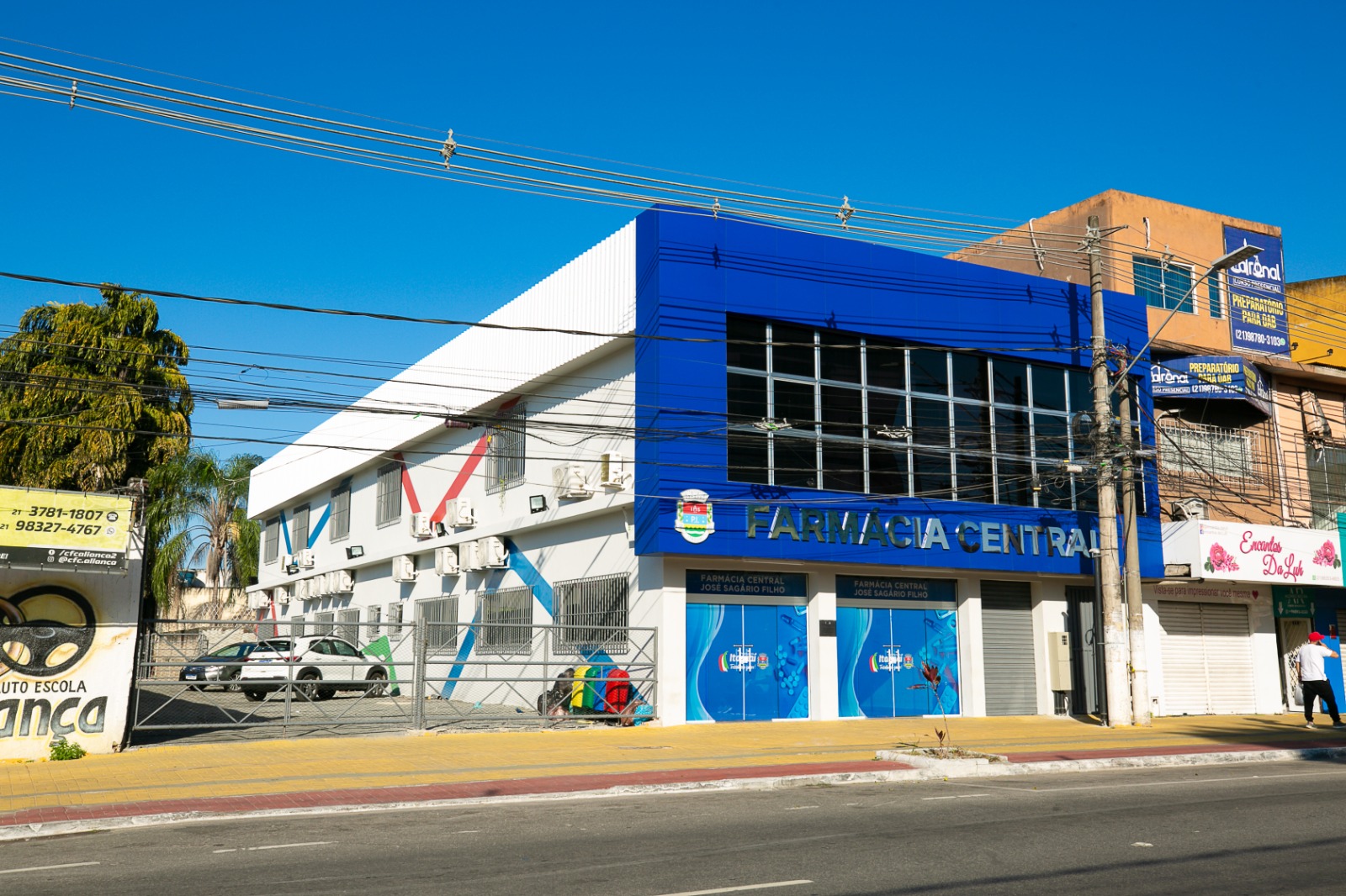 Farmácia agora tem horário que vai facilitar a vida de quem muitas vezes não pode esperar até o outro dia ou até mesmo outra semana (Divulgação)