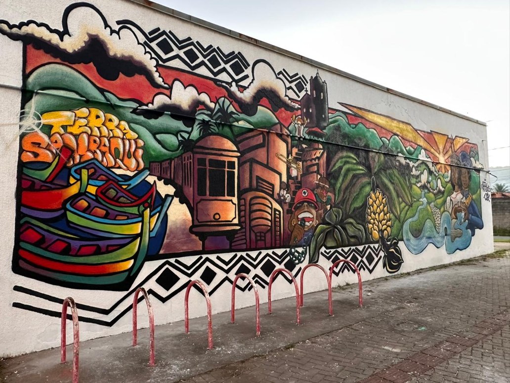 Painel de grafite na Praça CEU valoriza memória, arte urbana e sustentabilidade em Itaguaí