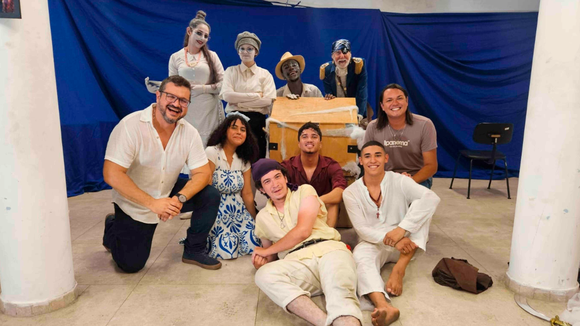 Elenco do projeto Teatro na Praça (Foto: Tiago Cidão/ Cultura PMI)
